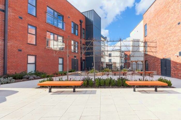 1 Bedroom Apartment To Rent In Graven Hill, Bicester, OX25