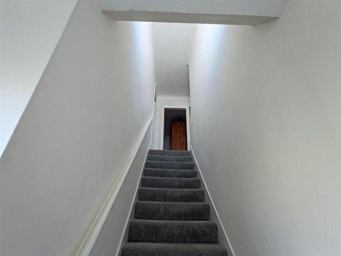 1 Bedroom Flat To Rent In Overlea Avenue, Deganwy, Conwy, LL31
