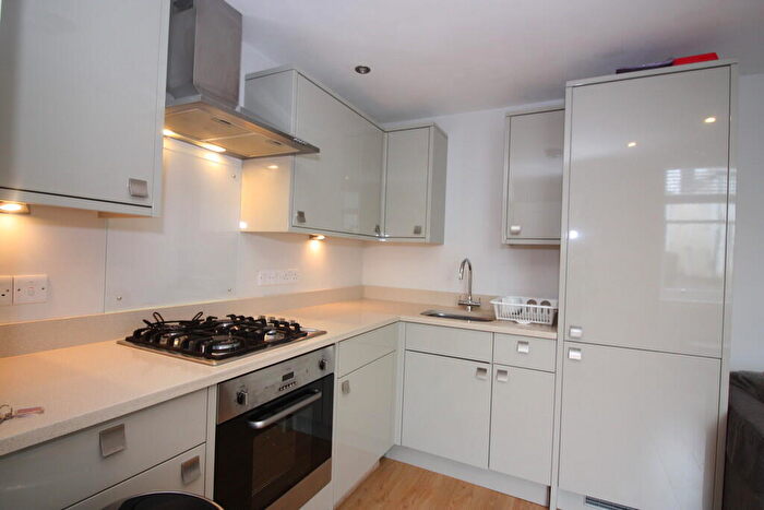 1 Bedroom Apartment To Rent In Shirehampton House, - St Davids Hill, EX4
