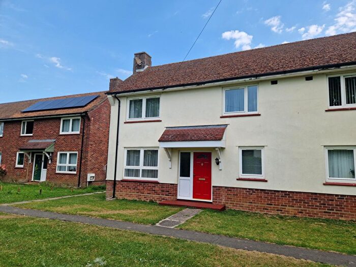2 Bedroom Semi-Detached House To Rent In Thornhill Place, Cambridge, CB24