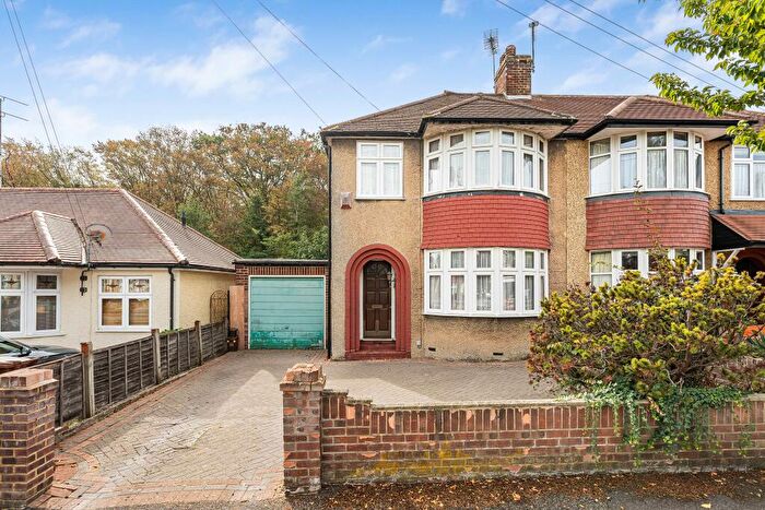 3 Bedroom Semi Detached House For Sale In Rosslyn Avenue, Chingford, Waltham Forest, E4