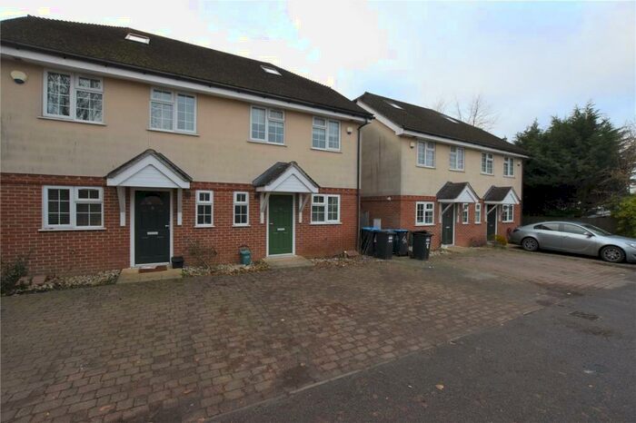 3 Bedroom Semi-Detached House To Rent In Hawthorn Close, Blanchmans Road, Warlingham, CR6