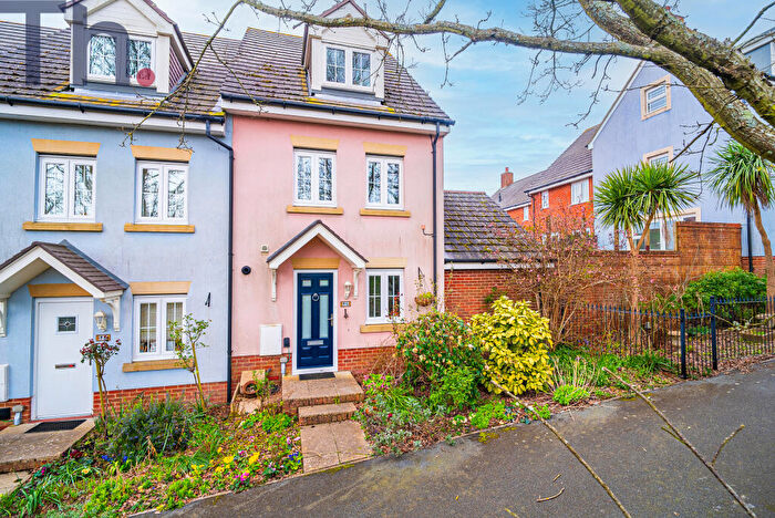 3 Bedroom End Of Terrace House For Sale In Whippingham, Isle Of Wight, PO32