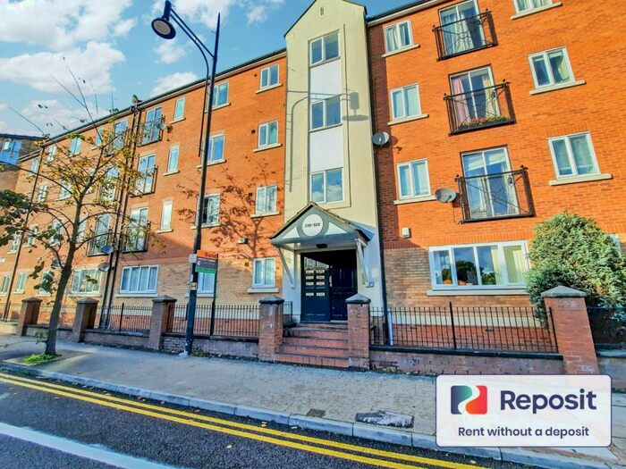 2 Bedroom Flat To Rent In Stretford Road, Hulme, Manchester, M15