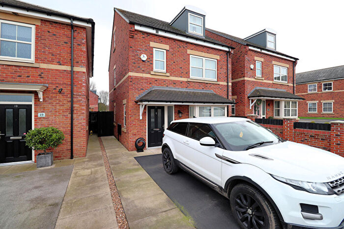 3 Bedroom Detached House For Sale In Hall Gardens, Brierley Barnsley, S72