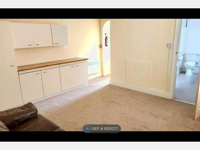 1 Bedroom Flat To Rent In St. Andrews Road South, Lytham St. Annes, FY8