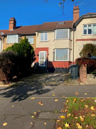 4 Bedroom Terraced House To Rent In Whitton Avenue, Greenford, UB6