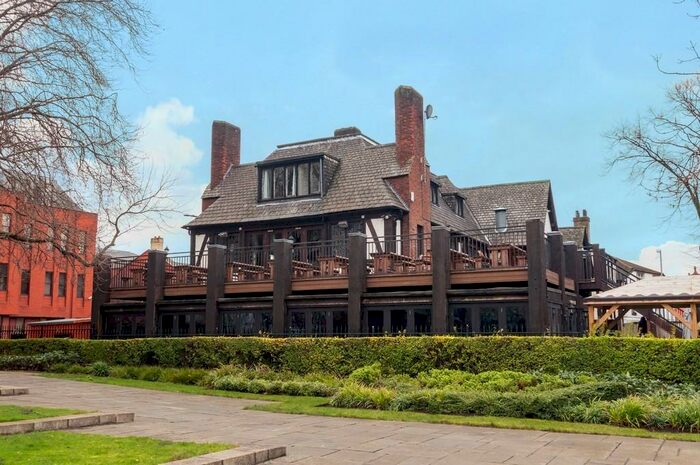 4 Bedroom Apartment To Rent In St Johns House, Merion Street, Leeds, LS2