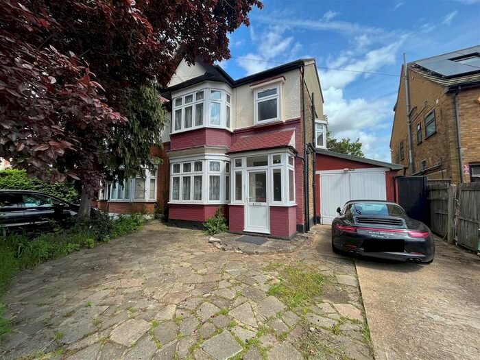5 Bedroom End Of Terrace House To Rent In Alloa Road, Goodmayes, Ilford, IG3
