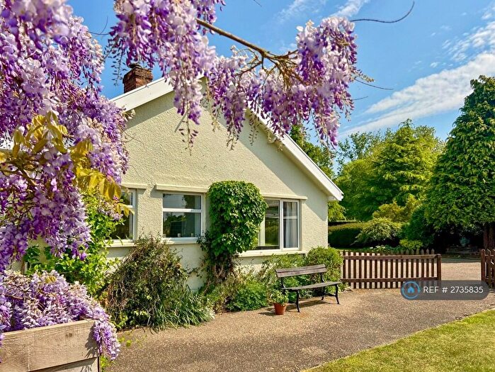 5 Bedroom Bungalow To Rent In Short Let, Norwich, NR9