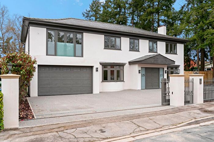 5 Bedroom Detached House For Sale In The Garth, Cobham, KT11