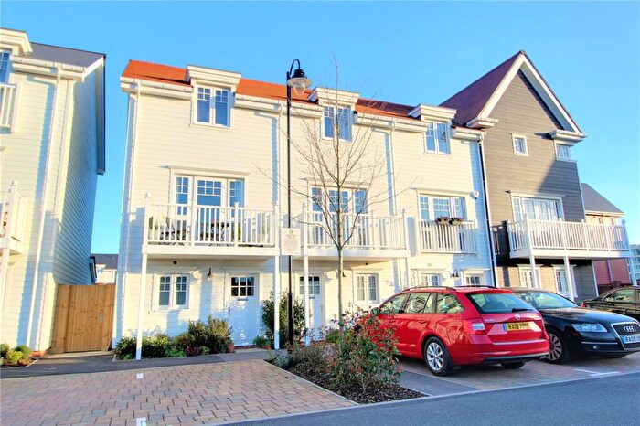 4 Bedroom Town House To Rent In Vermont Street, Reading, Berkshire, RG2