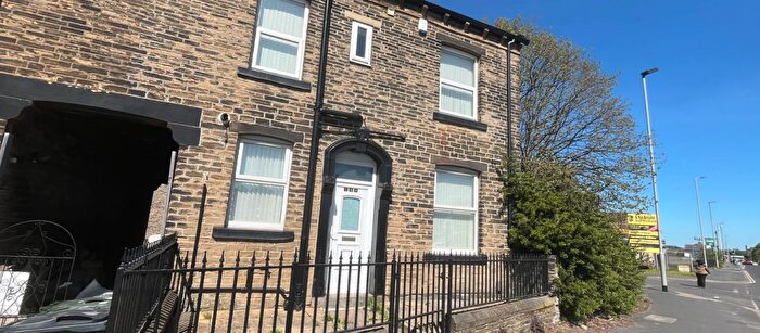 2 Bedroom Terraced House To Rent In Sticker Lane, Bradford, BD4