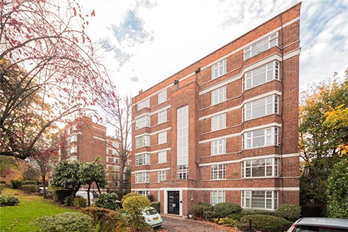 2 Bedroom Apartment For Sale In Colney Hatch Lane, London, N10