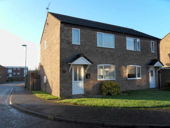 3 Bedroom Semi-Detached House To Rent In Diss, IP22