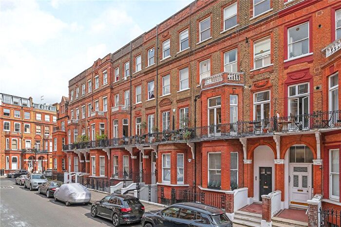2 Bedroom Flat For Sale In Rosary Gardens, London, SW7