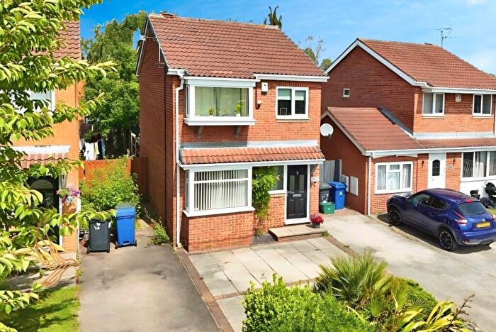 3 Bedroom Detached House For Sale In Cedar Road, Doncaster, South Yorkshire, DN4