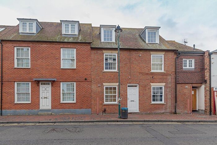 1 Bedroom Apartment To Rent In Fairview Road, Sittingbourne, ME10