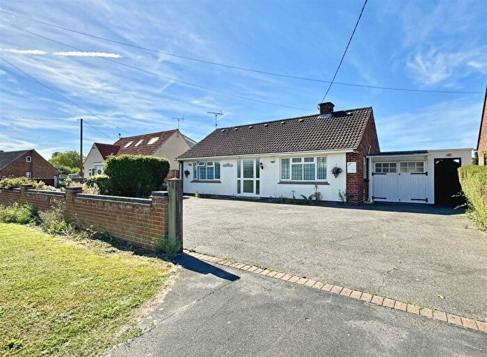 3 Bedroom Detached Bungalow For Sale In Kynaston Road, Panfield, Braintree, CM7