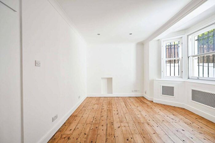 2 Bedroom Flat For Sale In Finborough Road, Chelsea, London, SW10