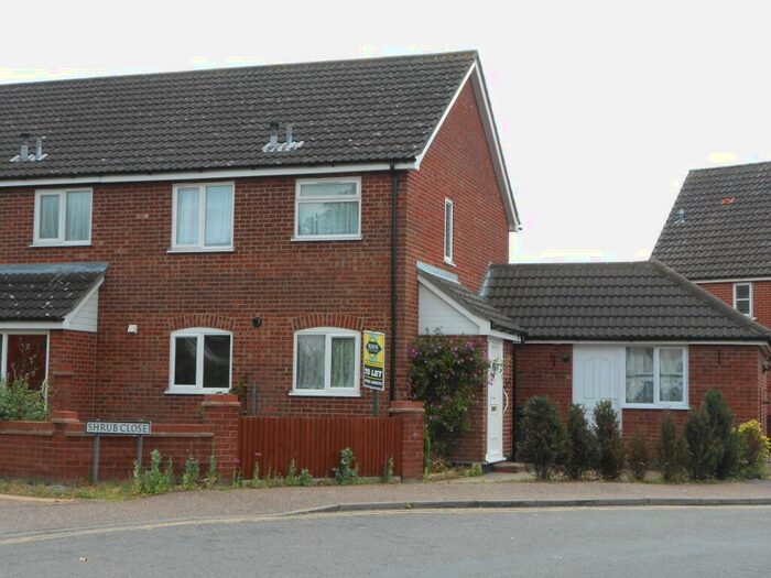 4 Bedroom End Of Terrace House To Rent In Shrub Close, Attleborough, NR17