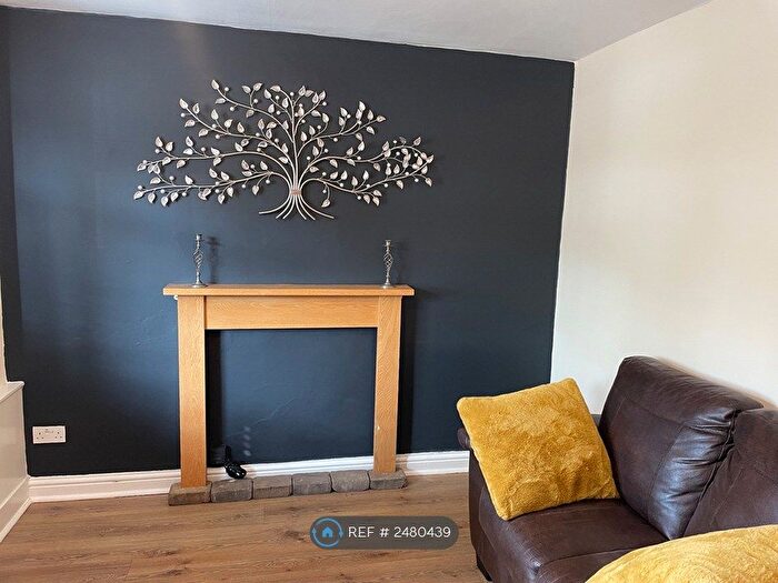 2 Bedroom Flat To Rent In Timperley, Altrincham, WA15