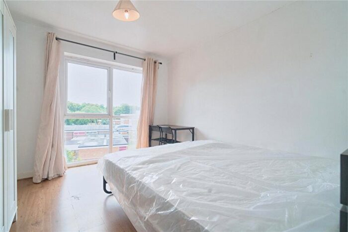 2 Bedroom Apartment To Rent In Springmeadow Road, Edgbaston, Birmingham, West Midlands, B15