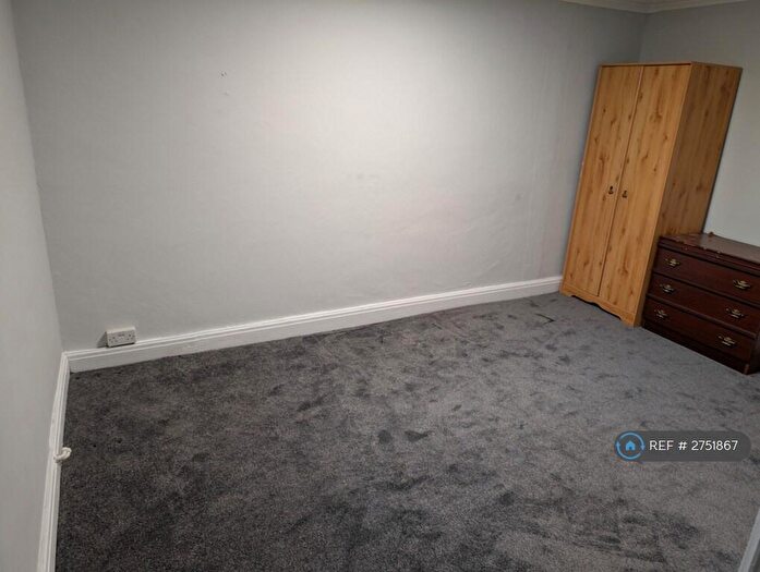 2 Bedroom Flat To Rent In Moulsham Street, Chelmsford, CM2