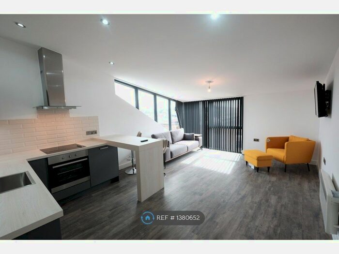 2 Bedroom Flat To Rent In Church Court, Preston, PR1