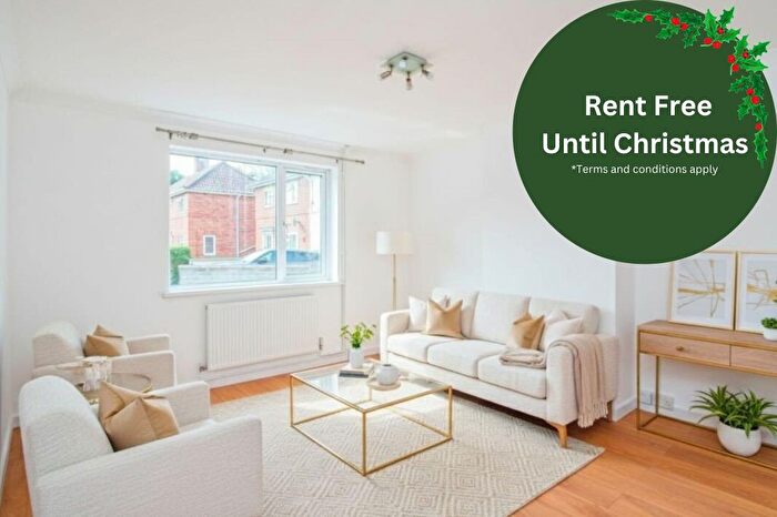 3 Bedroom Property To Rent In Tiverton Walk, Bristol, BS16