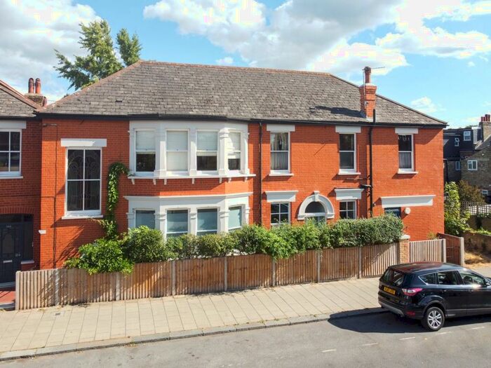 2 Bedroom Flat To Rent In Manor Park, Hither Green, London, SE13