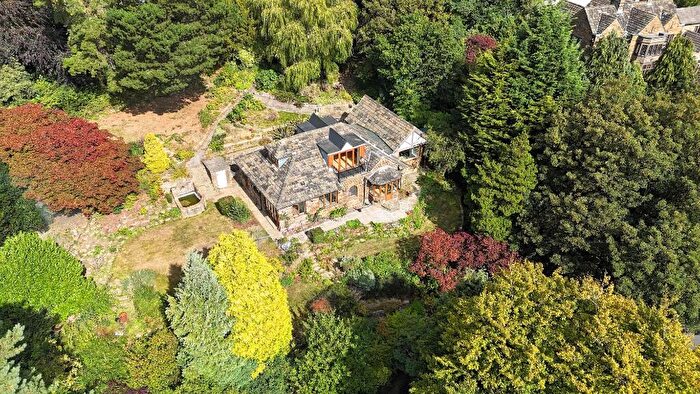 4 Bedroom Detached House For Sale In Marldon Road, Northowram, HX3