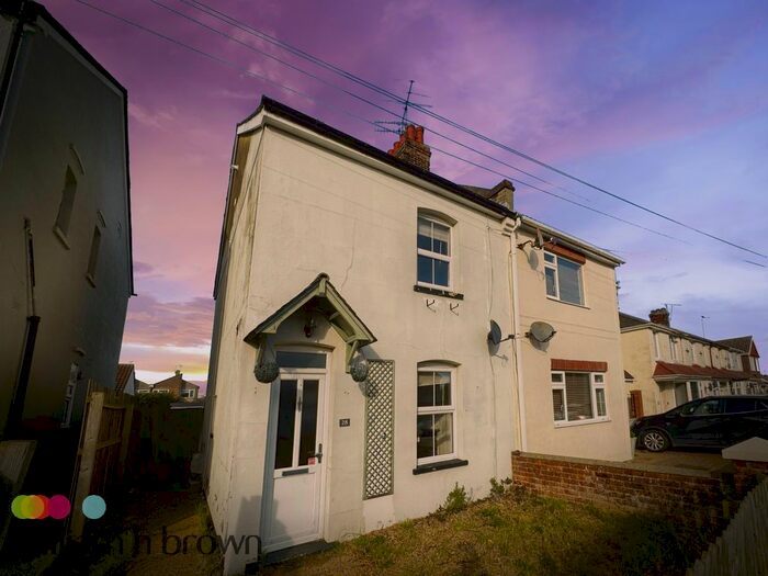 2 Bedroom Property To Rent In Coopers Lane, Clacton-On-Sea, CO15