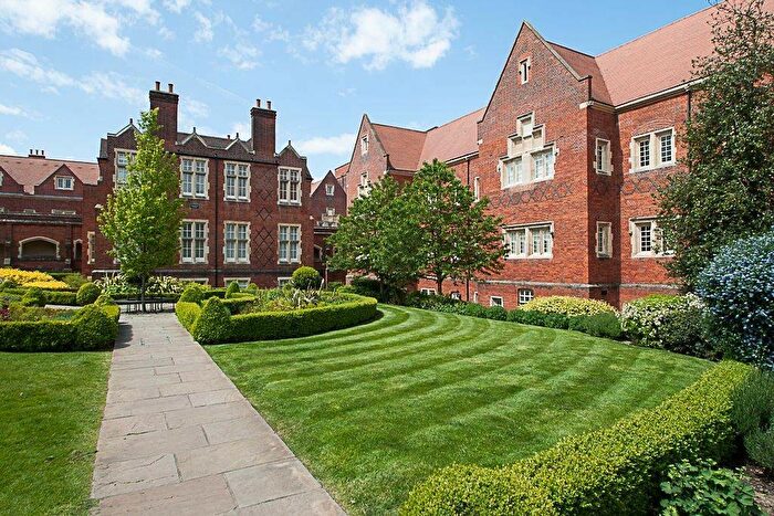 2 Bedroom Apartment To Rent In The Galleries, Brentwood, Essex, CM14