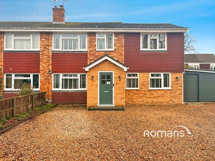 4 Bedroom Semi-Detached House For Sale In Home Park Road, Yateley, Hampshire, GU46