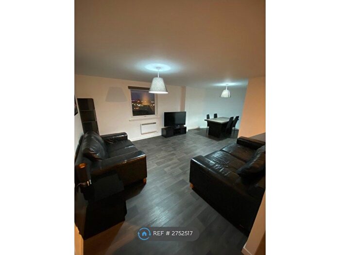 3 Bedroom Flat To Rent In Blackfriars Road, Glasgow, G1