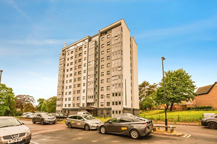 2 Bedroom Flat For Sale In Portfield Grove, Birmingham, B23