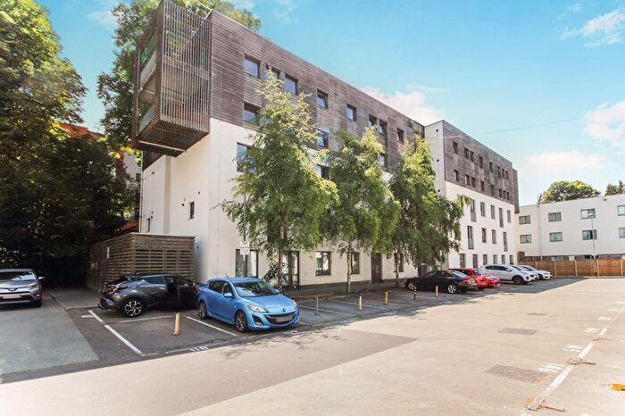 1 Bedroom Flat For Sale In Godstone Road, Whyteleafe, CR3