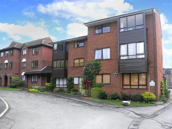 Studio To Rent In Belmont Road, Leatherhead, KT22