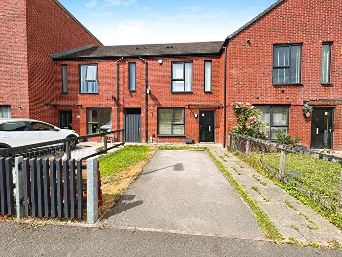 2 Bedroom Terraced House For Sale In Symons Crescent, Sheffield, S5