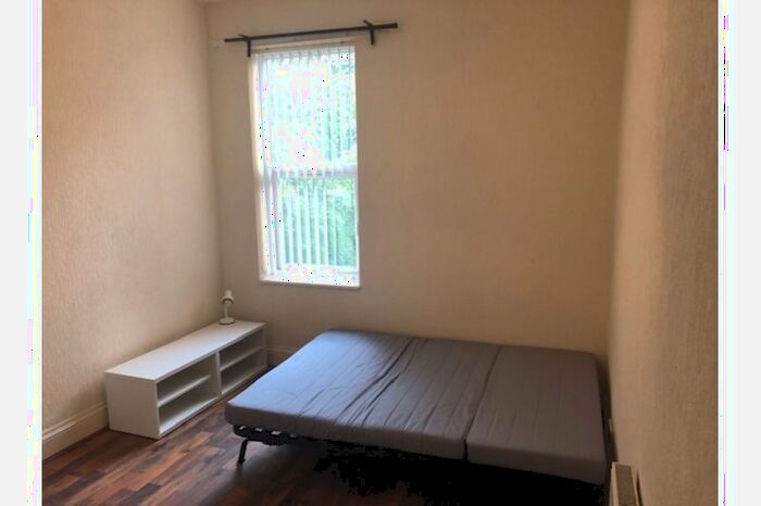 Studio To Rent In Carlyle Road, Edgbaston, Birmingham, B16
