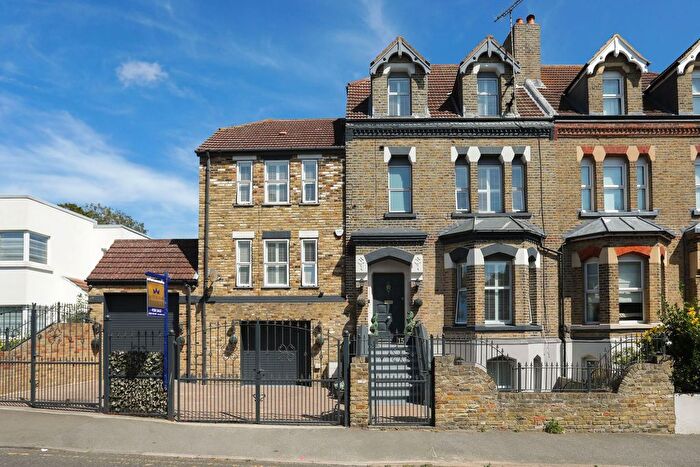 7 Bedroom Semi-Detached House For Sale In Elms Avenue, Ramsgate, CT11