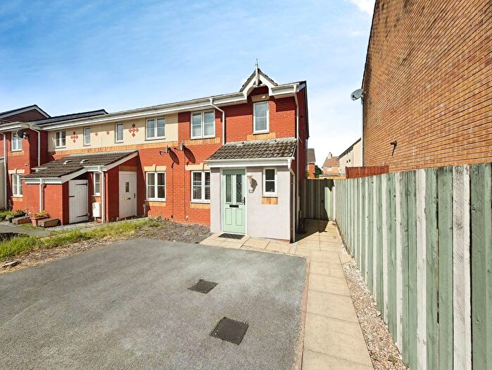 3 Bedroom End Of Terrace House For Sale In Llys Ael Y Bryn, Birchgrove, Swansea, SA7