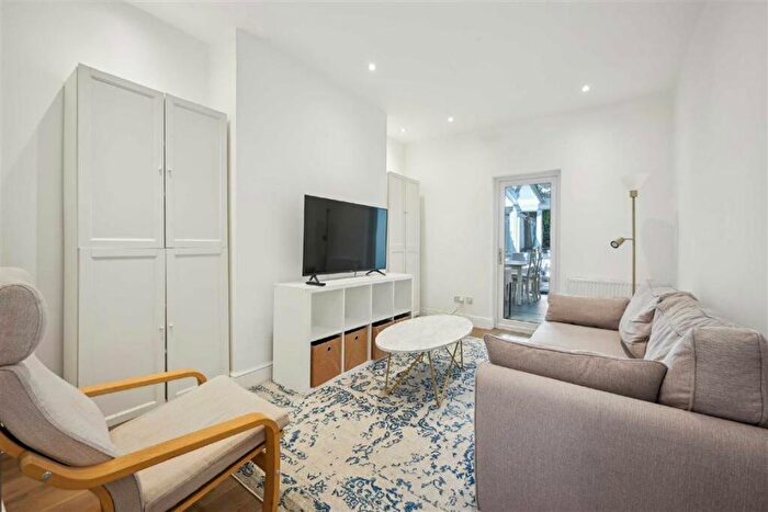 2 Bedroom Flat To Rent In Fawcett Street, South Kensington, SW10