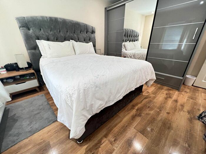 5 Bedroom Detached House For Sale In Fox Pond Lane, Oadby, LE2
