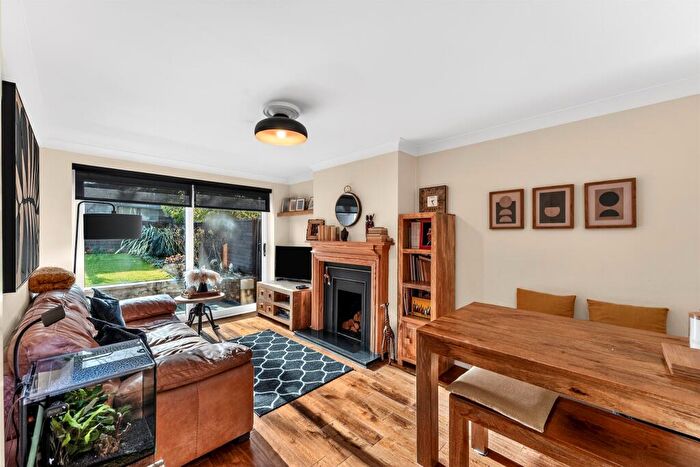 2 Bedroom Maisonette For Sale In Pollard Road, Morden, SM4