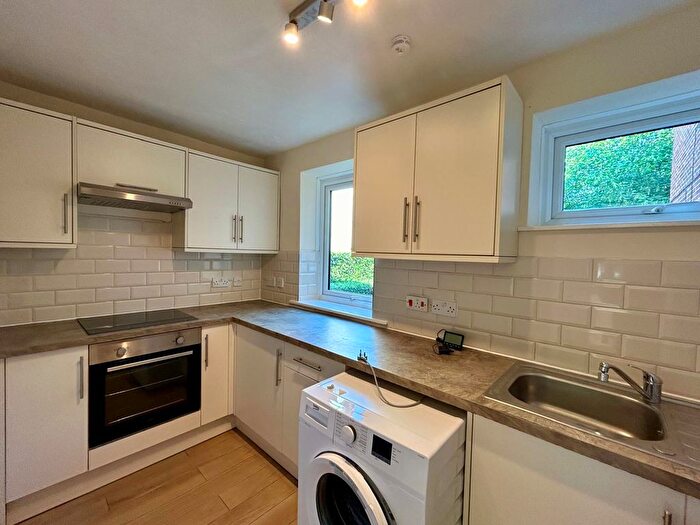 1 Bedroom Flat To Rent In Stanford Road, London, SW16