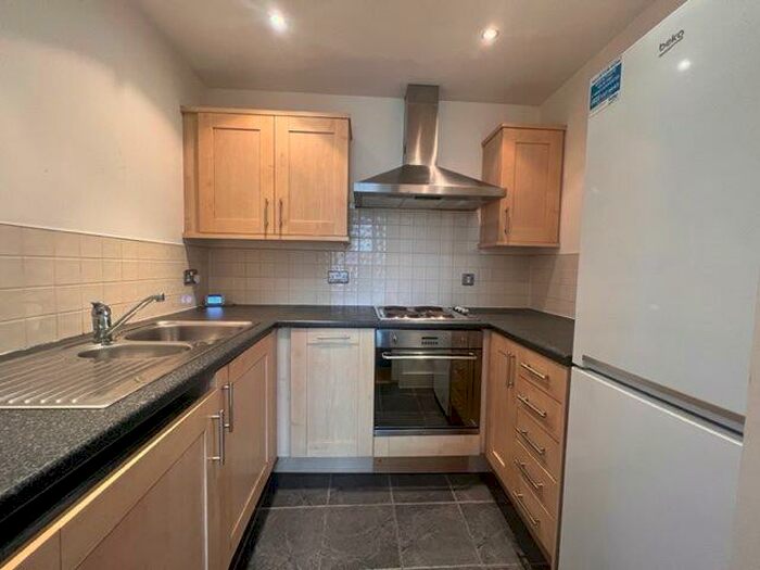 1 Bedroom Flat To Rent In Lydia Ann Street, L1