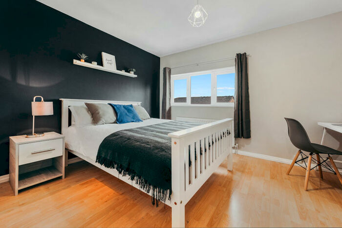 1 Bedroom Town House To Rent In Cranesbill Place, Conniburrow, Milton Keynes, MK14