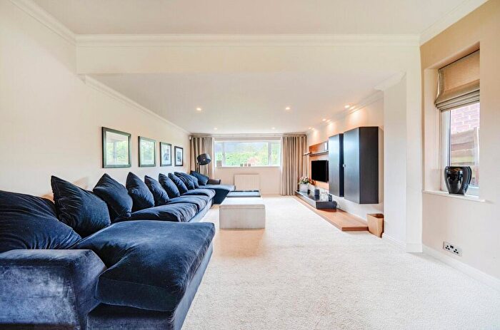 5 Bedroom Detached House For Sale In Mainway, Alkrington, Middleton, Manchester, M24